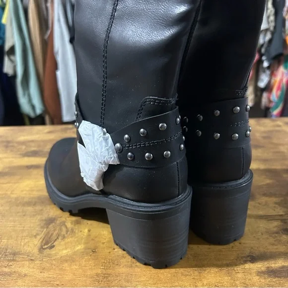 Frye and Co. Adriane Stacked Heel Boots in Black NWT 7.5M - Picture 6 of 9